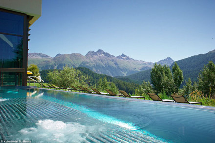 Trải nghiệm “đỉnh của đỉnh” trong những bể bơi có view ngoạn mục nhất thế giới ảnh 16