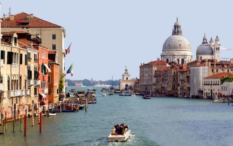 Venice, một trong những Di sản thế giới nổi tiếng được UNESCO bình chọn.