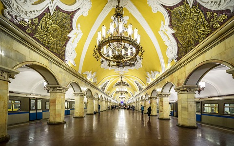 Komsomolskaya - ga tàu điện ngầm tuyệt vời nhất,